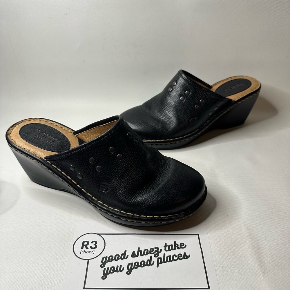 Born Slip On Leather Clogs Mules Womens Sz 9